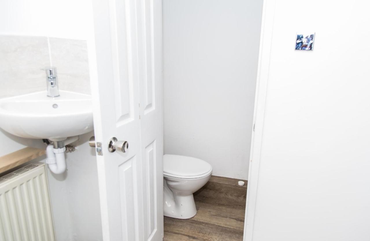 The Kensington House - Contemporary In Apartment Nottingham